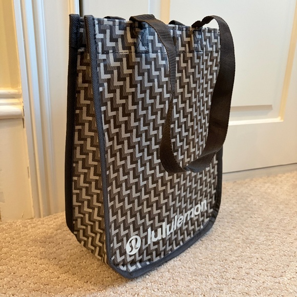 Lululemon shopping tote bag Small brown Holiday Design - Picture 4 of 5